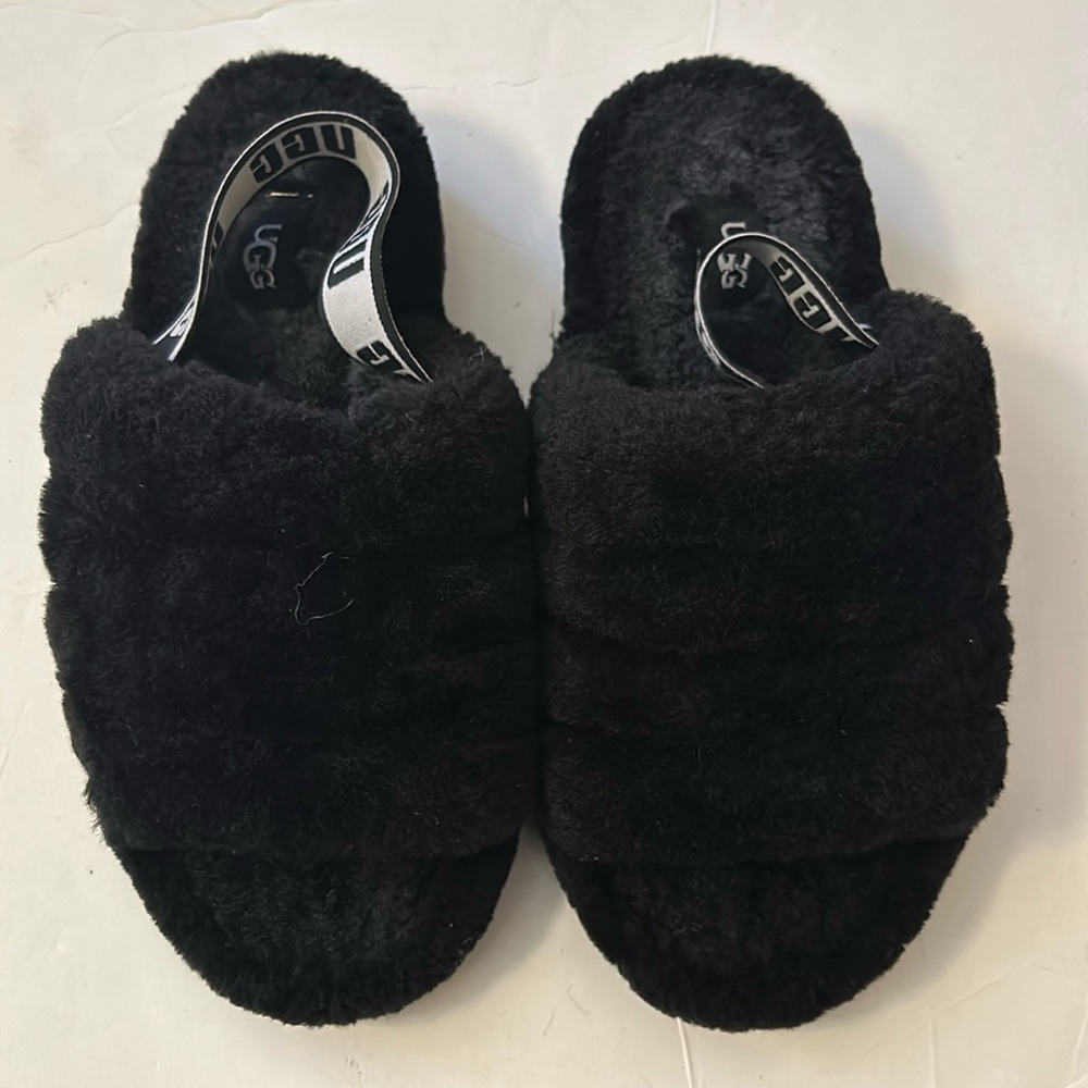 UGG Black Fluffy Slippers with back band women’s size 10